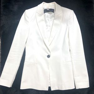 Beautiful Zara White Tuxedo Style Jacket w Satin Lapels